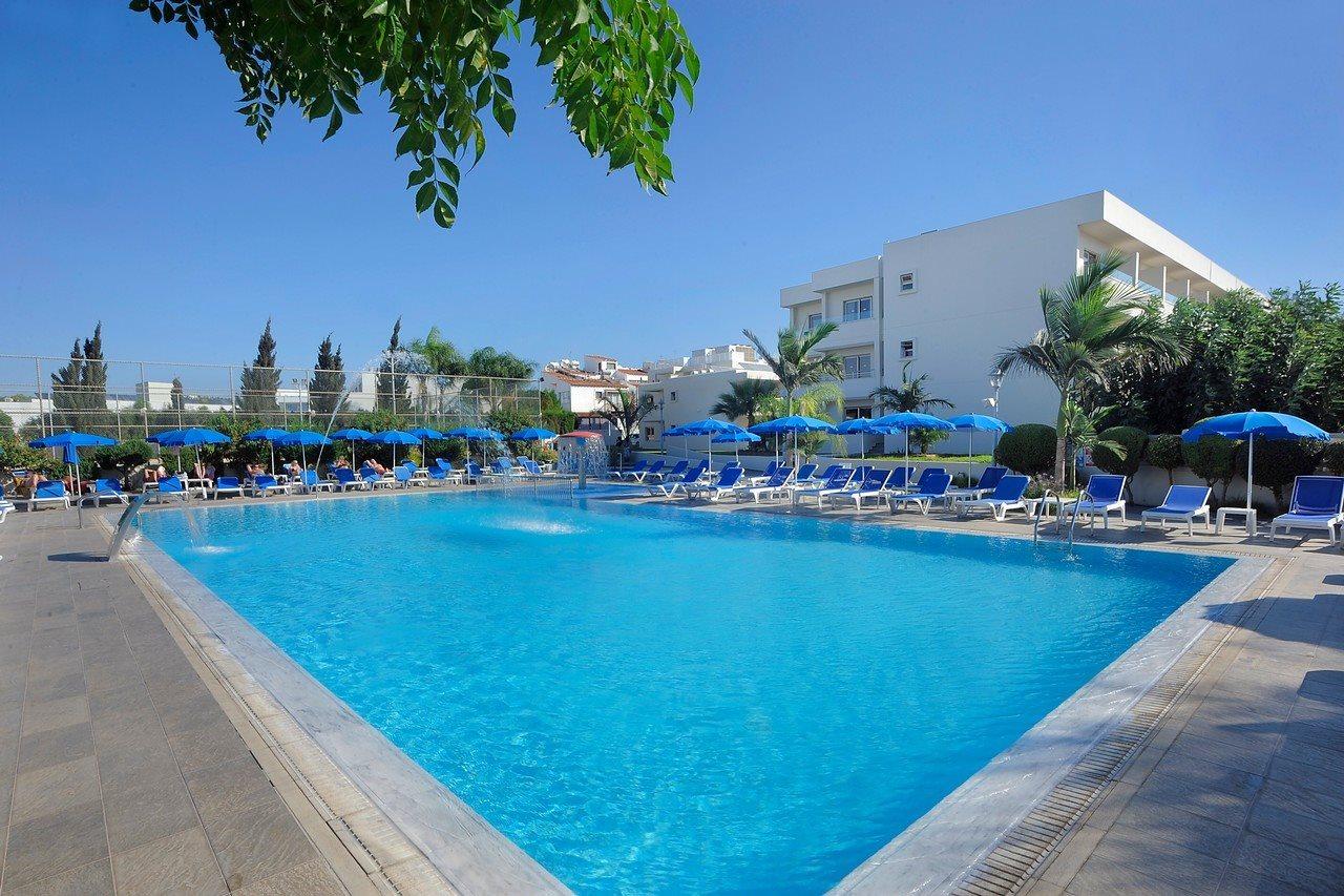 Euronapa Hotel Apartments ไอยานาปา ภายนอก รูปภาพ