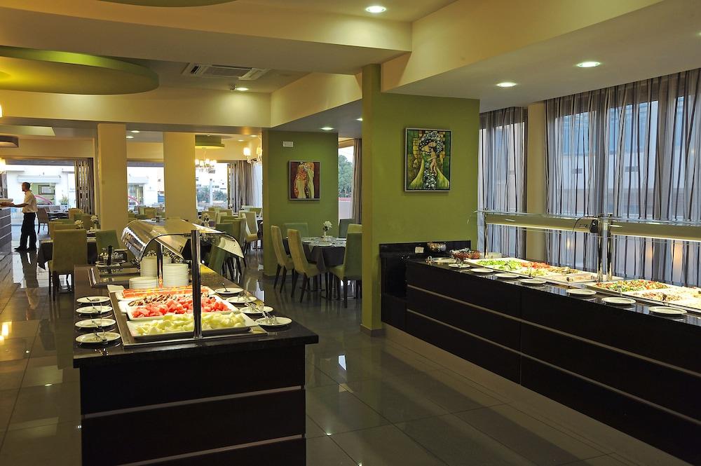 Euronapa Hotel Apartments ไอยานาปา ภายนอก รูปภาพ