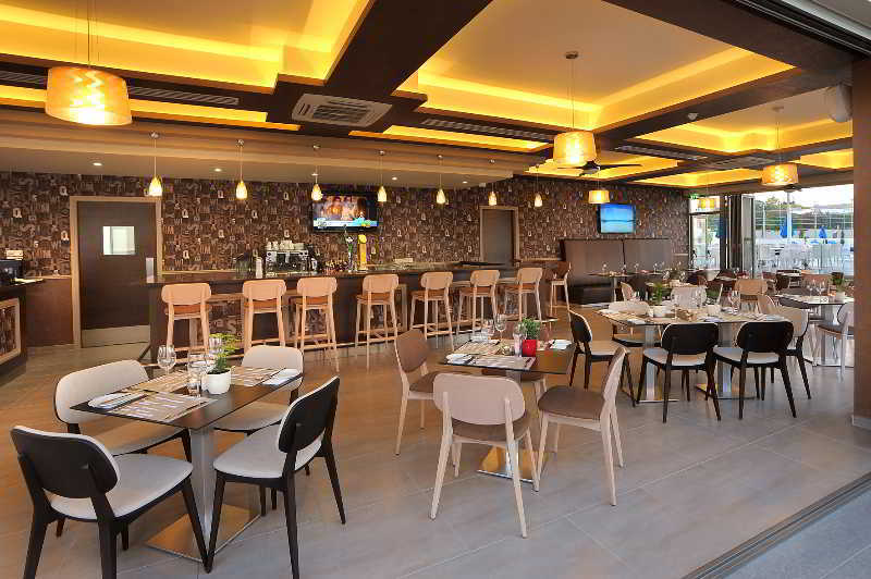 Euronapa Hotel Apartments ไอยานาปา ภายนอก รูปภาพ